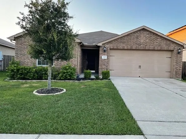 1215 Wallflower Ave, Baytown, TX 77521
