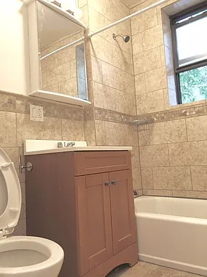 Rented by Quest Realty Sunnyside Corp | media 7