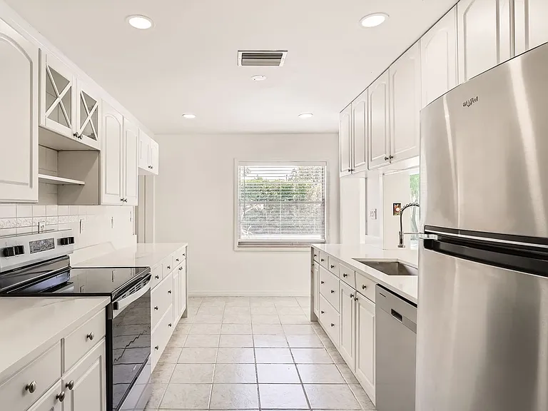 4608 S Shamrock Rd — Photo 5