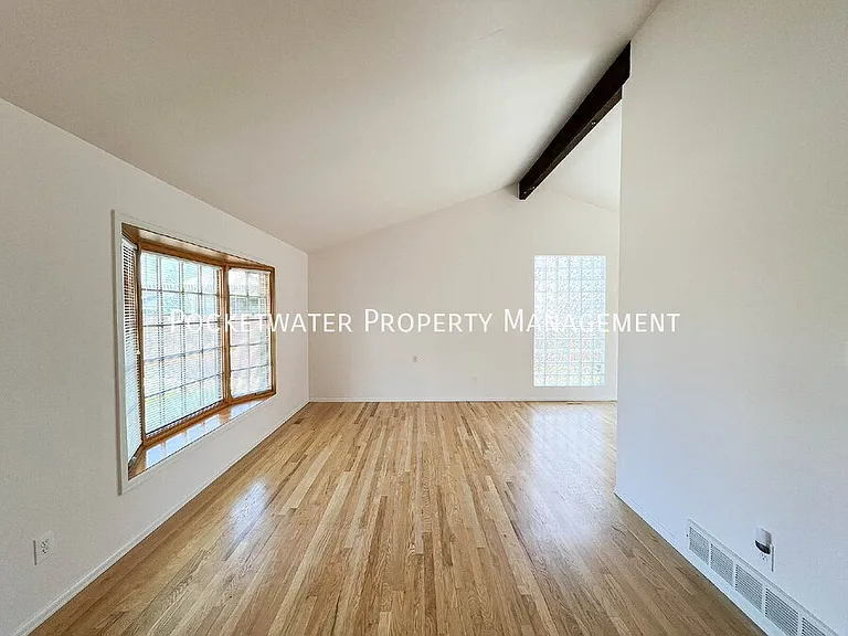 5452 Blackhawk Rd — Photo 5