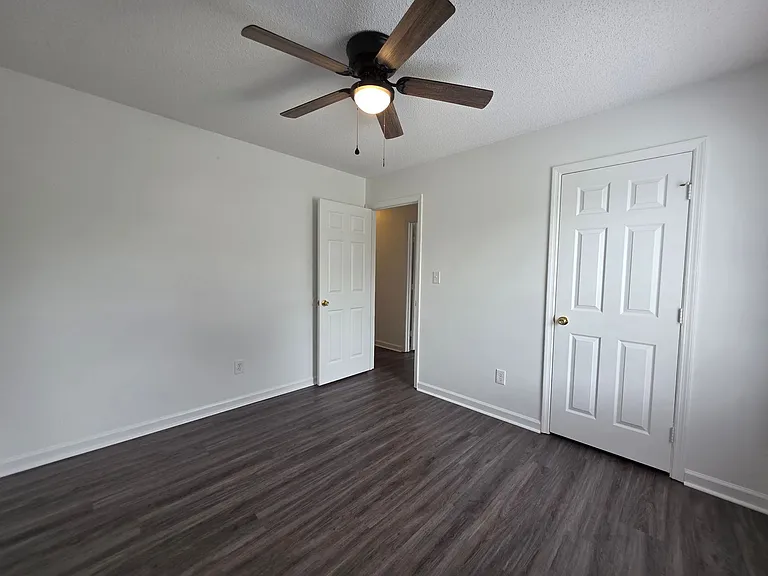 144 Horse Shoe Bnd — Photo 9