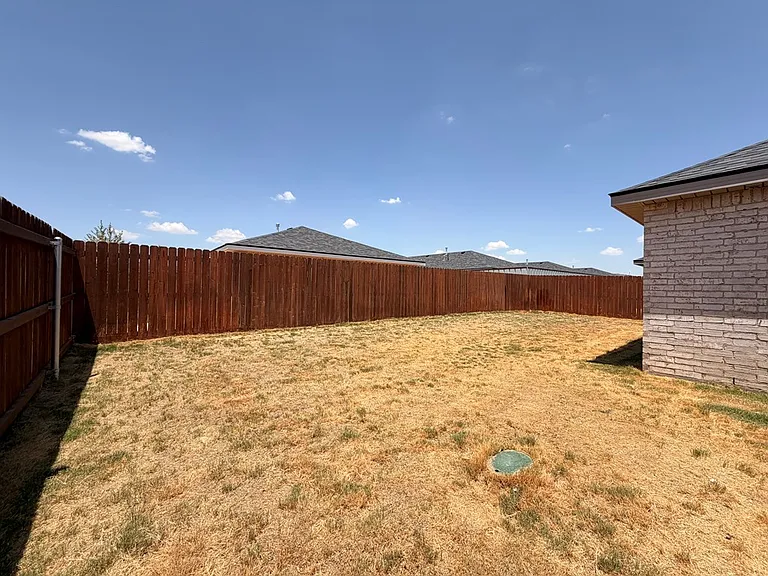 409 Chitalpa Dr — Photo 17