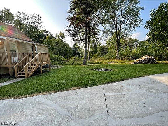 4th image of 7279 Wright Ave