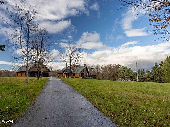 2nd image of 1382 Bear Mountain Rd
