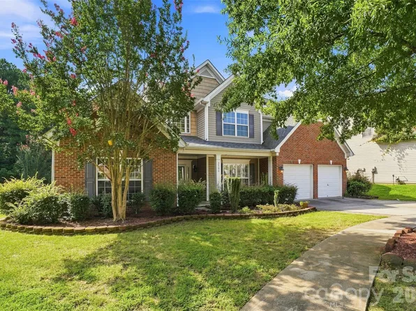 2506 Greenspire Ct, Charlotte, NC 28262
