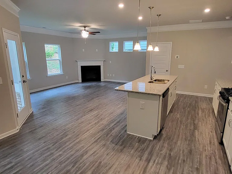 3847 Clarington Dr — Photo 6