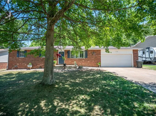 198 Suzanne St, Washington, WV 26181