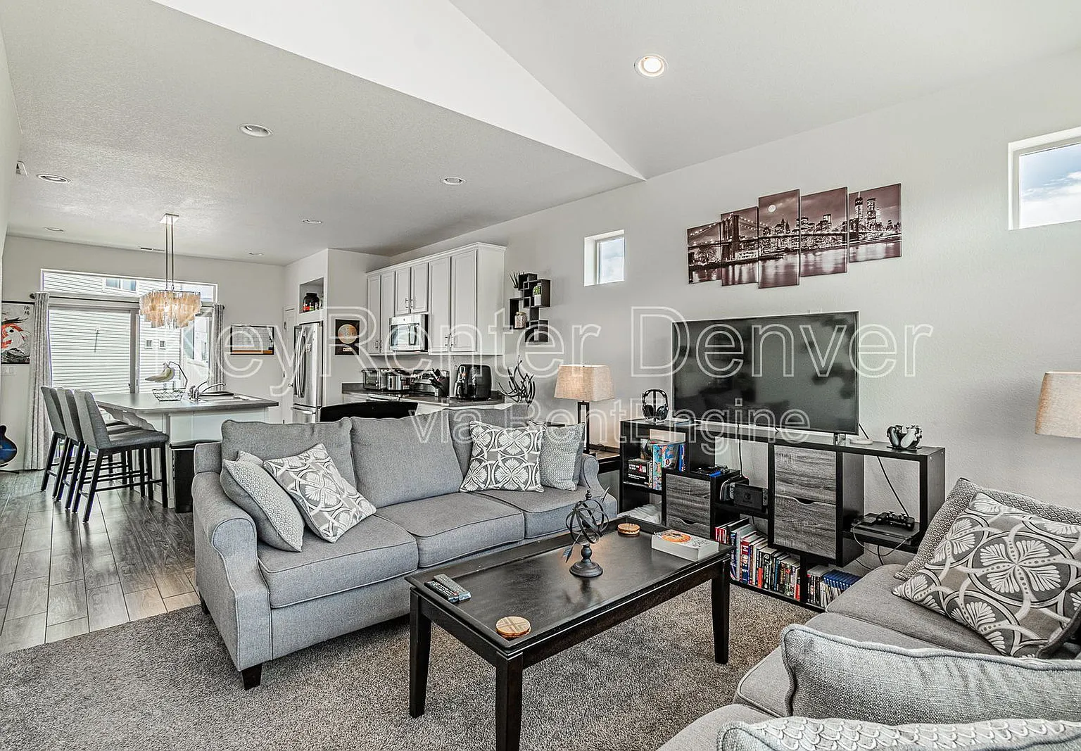 2 bed, 2.5 bath, 1182 sqft, $2,350 — Photo 4