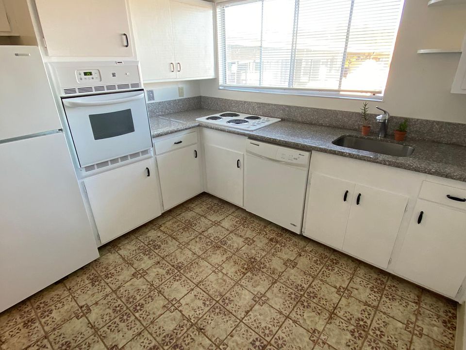 1st image of 121 Kent Ave #27