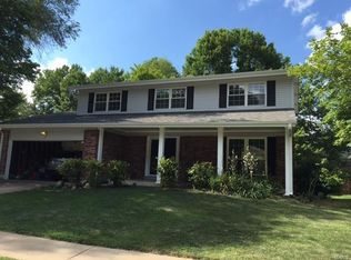 1112 Pinrun Dr, Ballwin, MO