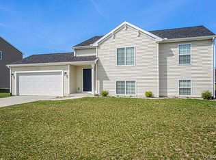 4007 Hidden View Dr, Flint, MI 48506