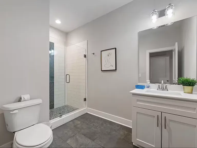 663 Boulevard NE — Photo 16