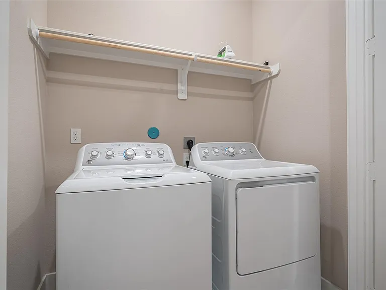 306 Chobani Ln — Photo 14