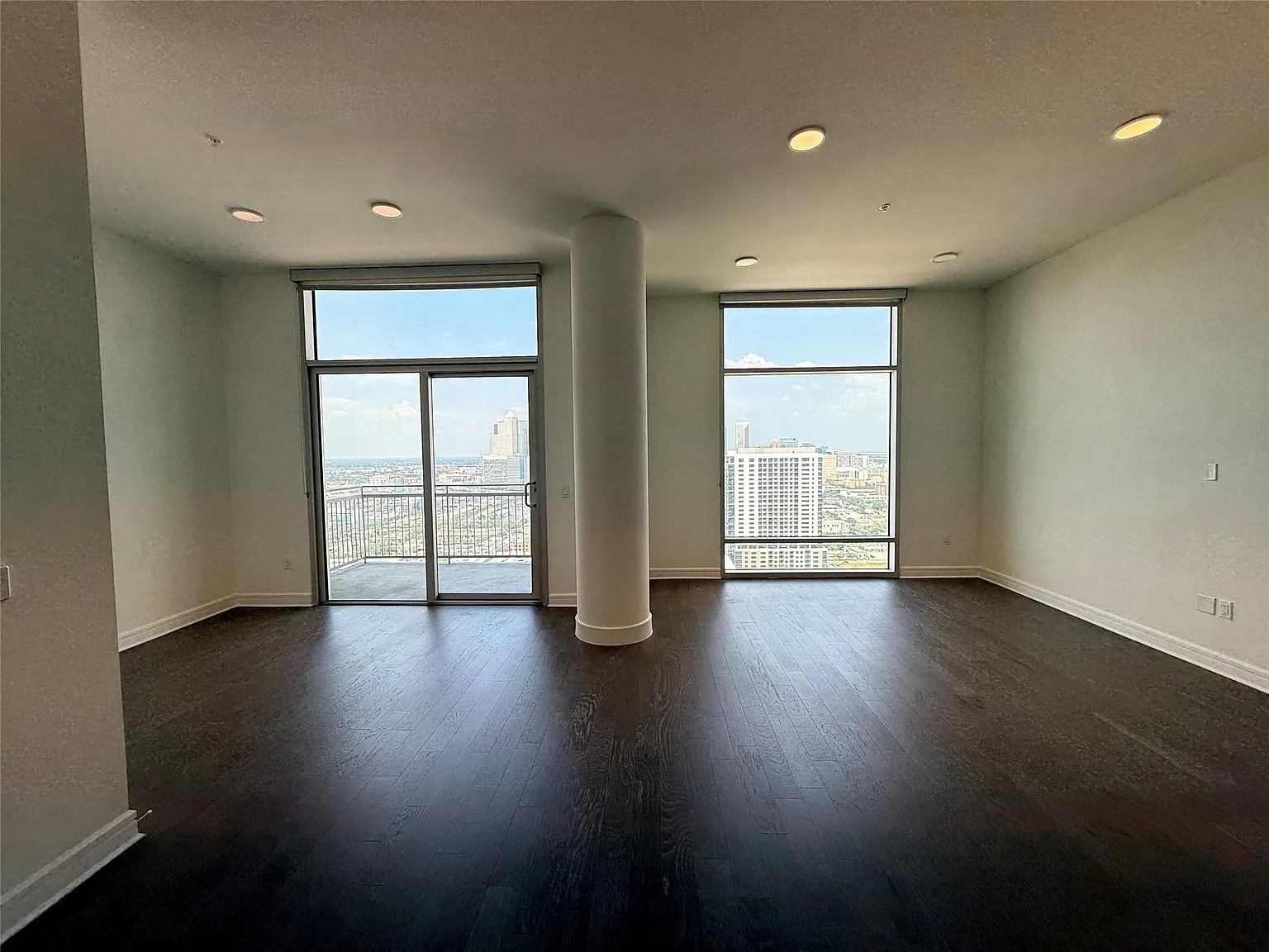 2 bed, 2.5 bath, 1666 sqft, $4,055 — Photo 4