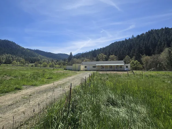 1065 Panther Gulch Rd, Williams, OR 97544