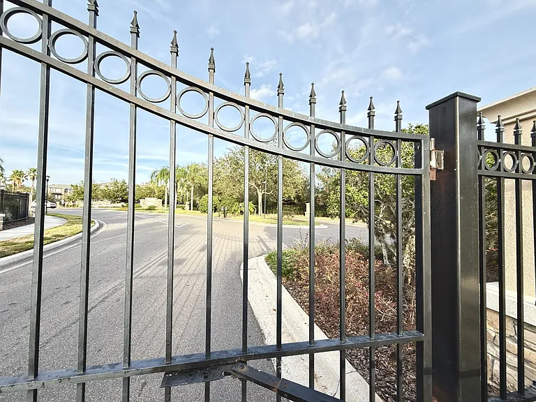 2525 Oleander Lakes Dr — Photo 19