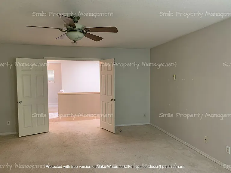 184 SW 105th Ter — Photo 6