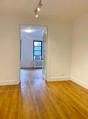 Rented by Paley Management | media 13