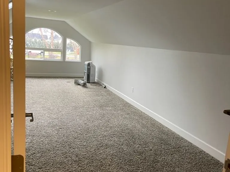 308 Oak St — Photo 6