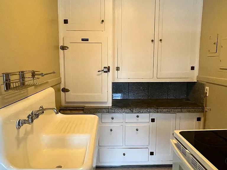 1263 Oak St #203 — Photo 6