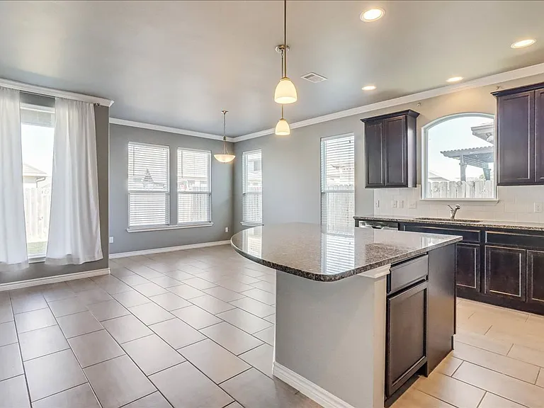 2217 Ibis — Photo 10