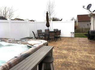 14523 Firethorne Path, Fort Wayne, IN 46814