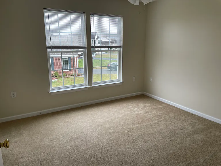 126 Paddock Dr — Photo 18