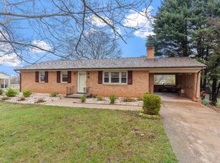 253 Deerwood Dr, Lynchburg, VA 24502