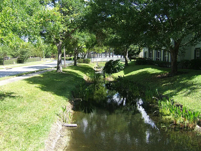 270 Promenade Dr #201 — Photo 30