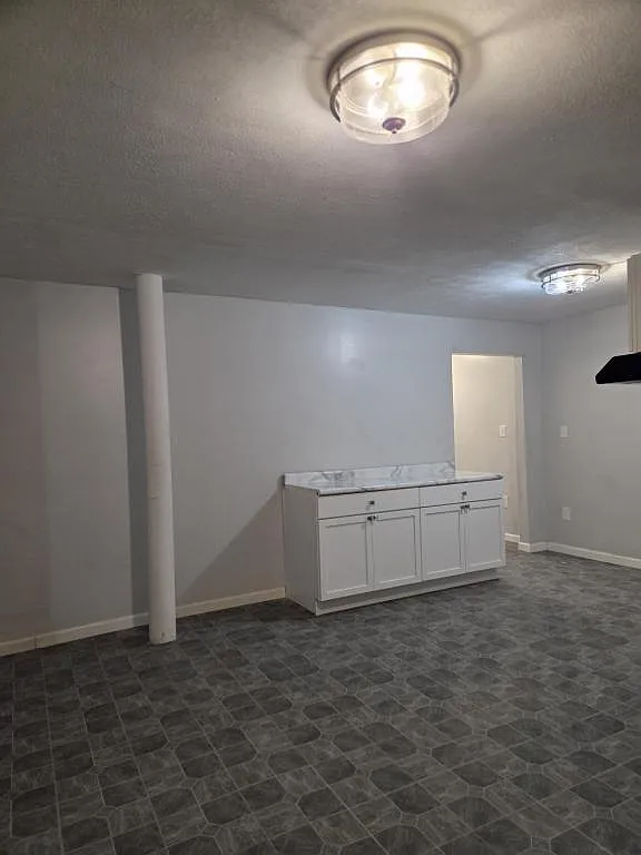 400 W Elm St, apt 1 — Photo 2