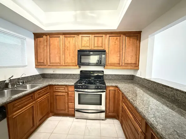 2905 Montrose Ave APT 416, Glendale, CA 91214