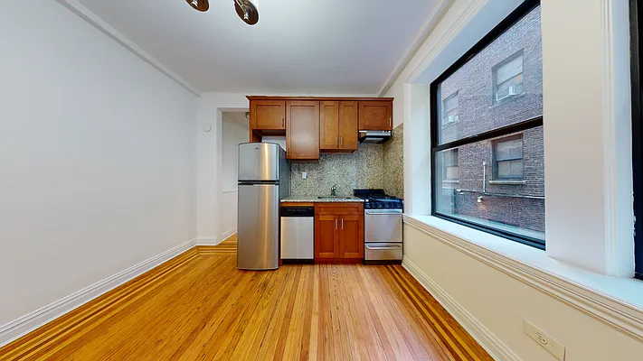 Rented by Bond New York | media 26