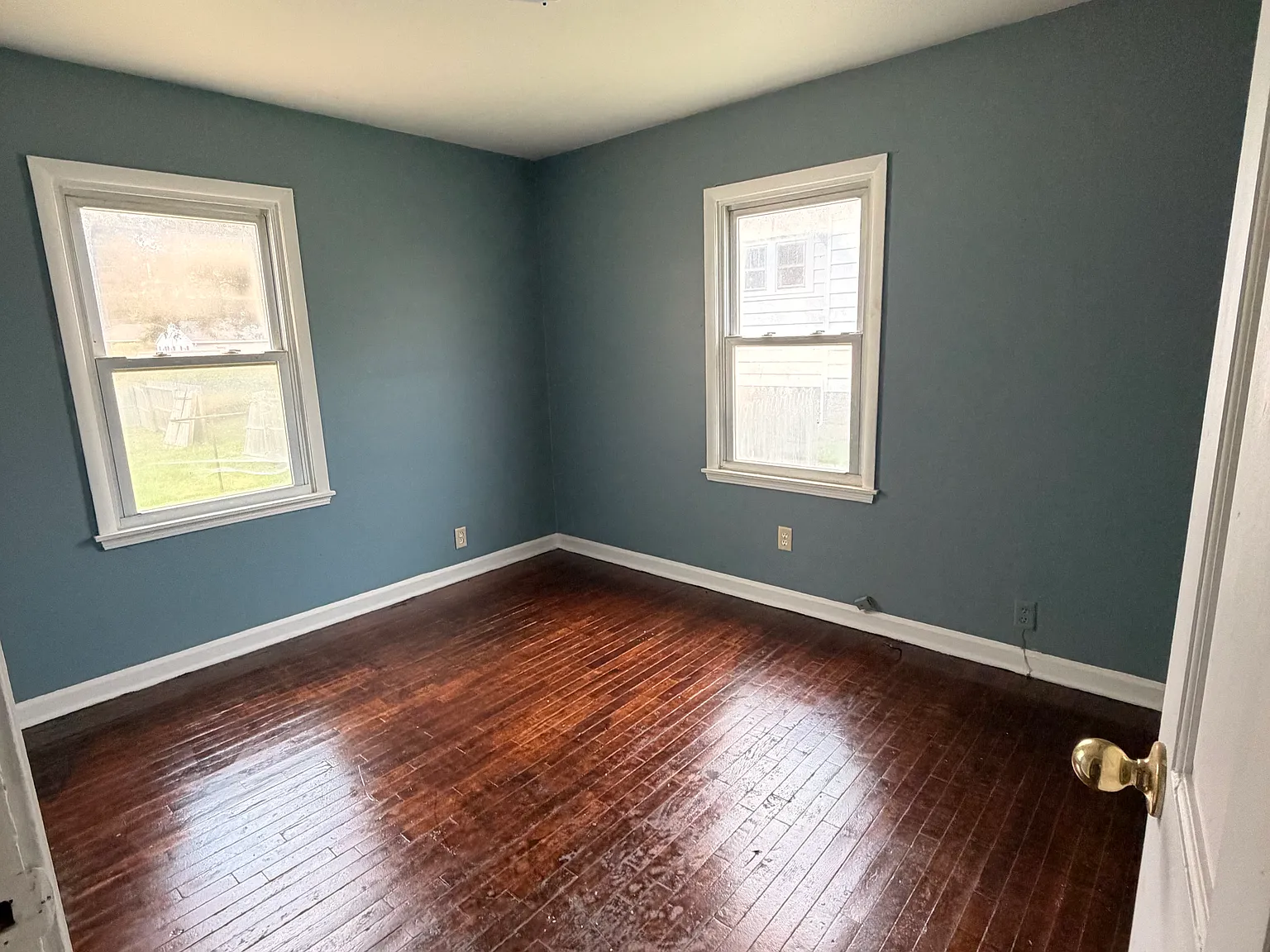 3 bed, 1200 sqft, $2,000 — Photo 3