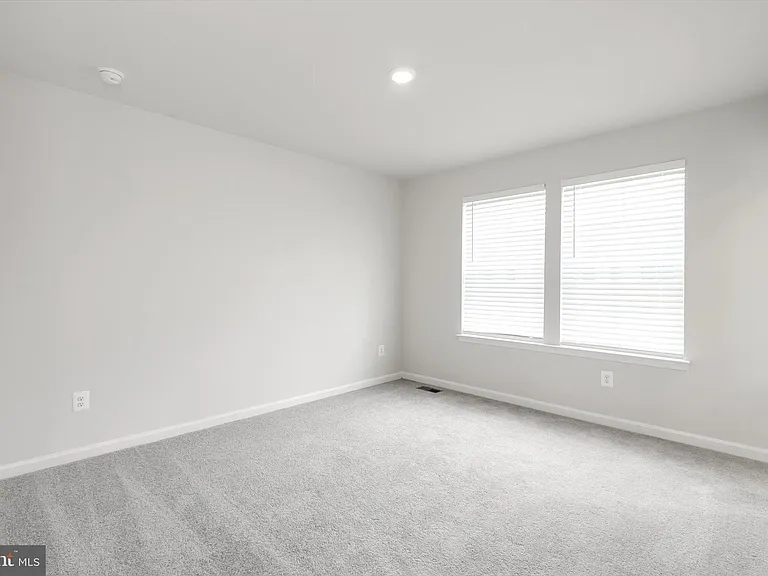 405 17th Ave — Photo 17