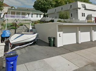 100 Ash St, Fall River, MA 02724