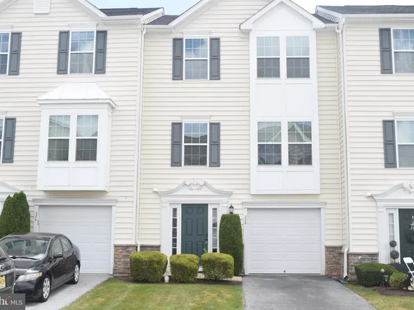 226 Bardel Dr #226, Coatesville, PA 19320