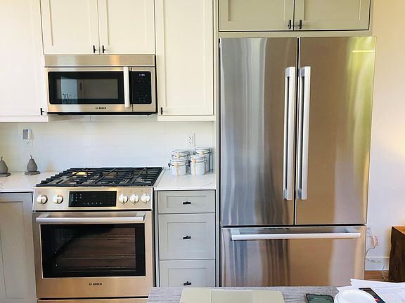 lots of cabinet space