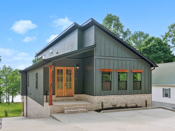 307 Riverview Dr, Dover, TN 37058