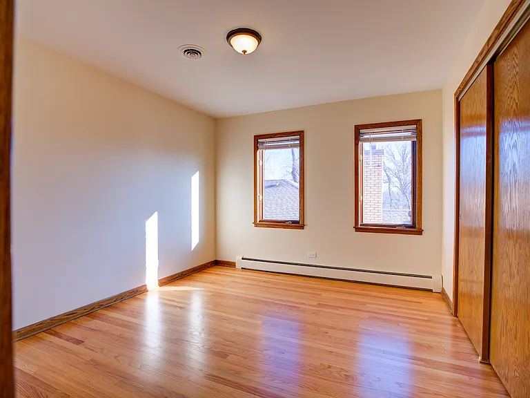 5715 N Cicero Ave #2 — Photo 8