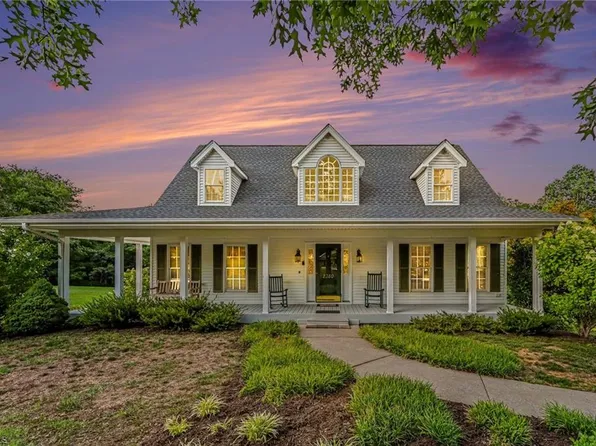2380 Olde Spring Ct, Graham, NC 27253