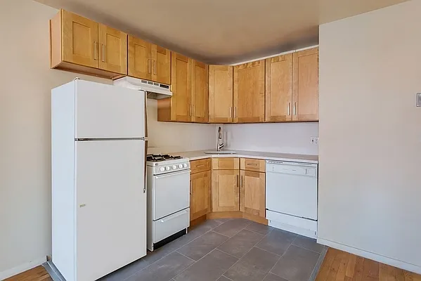 Rented by Compass | media 9