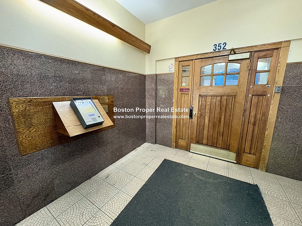 2nd image of 352 Riverway APT 5