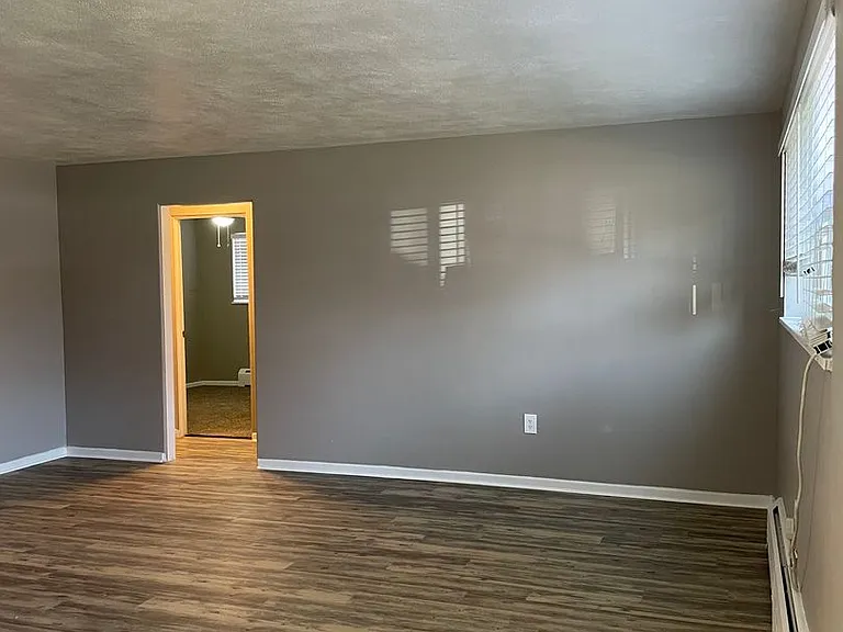 1166 W Lilley Ave — Photo 25