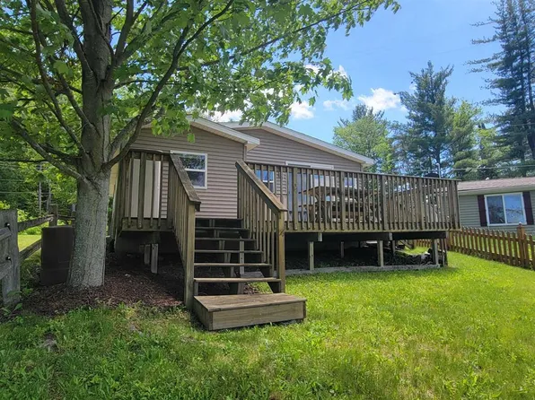 4016 Bayview Dr, Beaverton, MI 48612