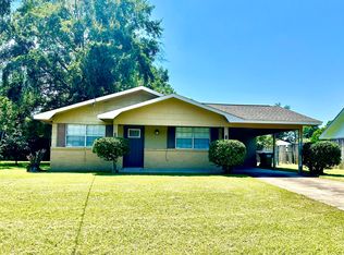 121 Beverly Dr, Ocean Springs, MS 39564