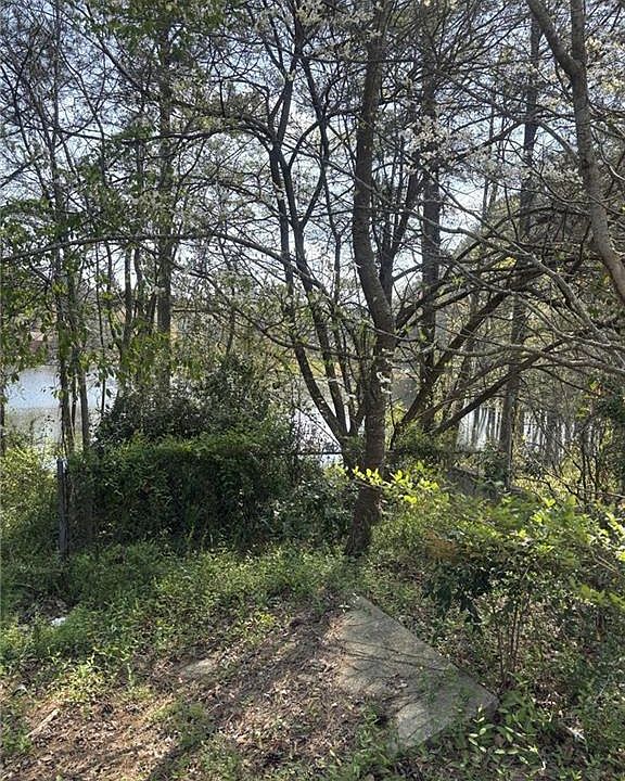 1st image of 1560 Stoneleigh Hill Rd #8