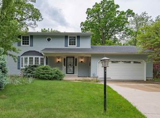 4328 Thorngate Dr, Fort Wayne, IN