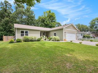 712 E Evergreen St, Greenville, MI 48838