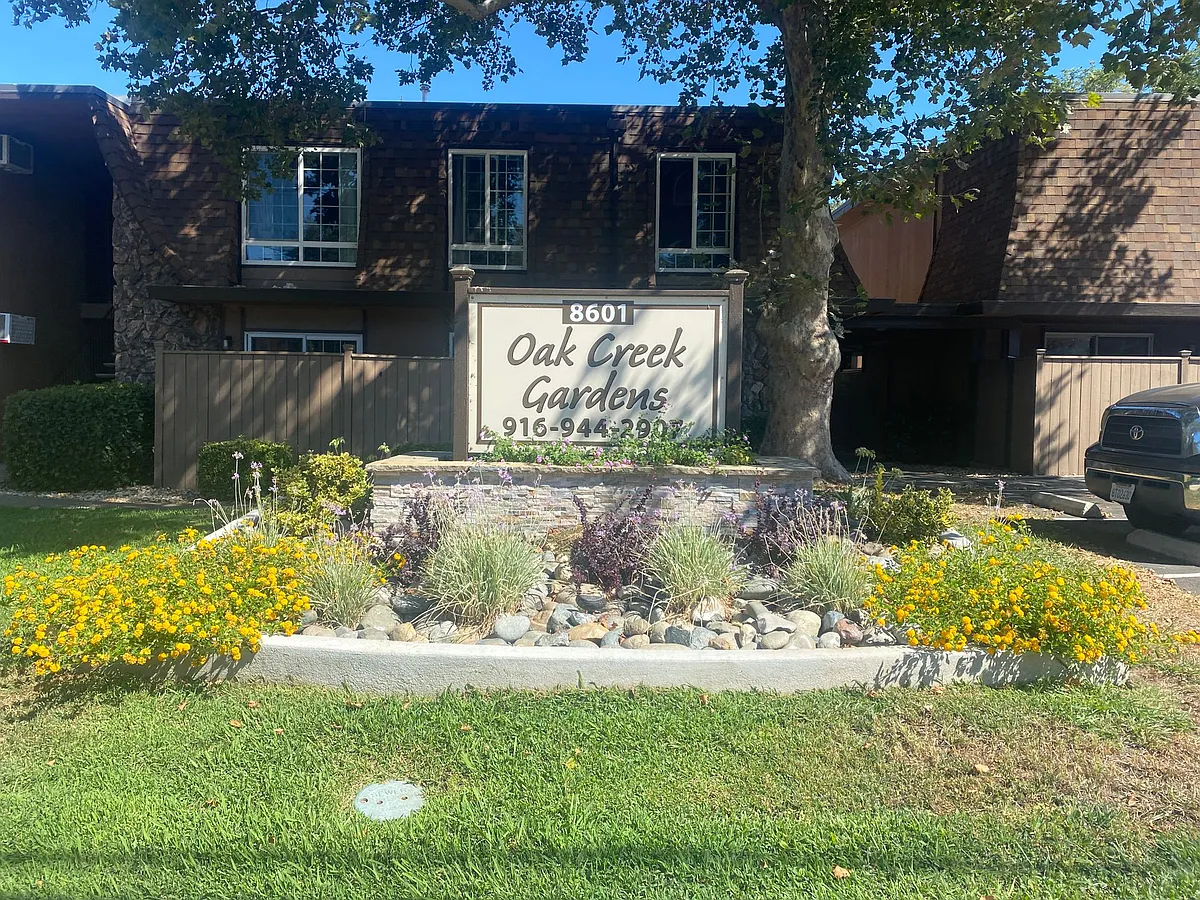 Building Photo - 8601 Fair Oaks Blvd