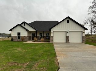100 McBryde, Poolville, TX 76487